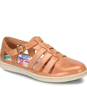 Born Hand Crafted Footwear (Seaster)